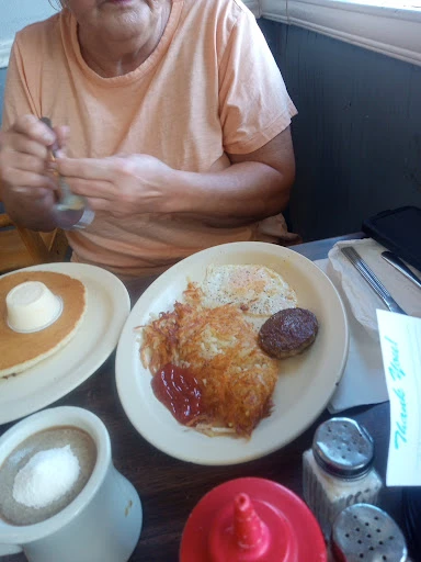 D & M Diner photo 2